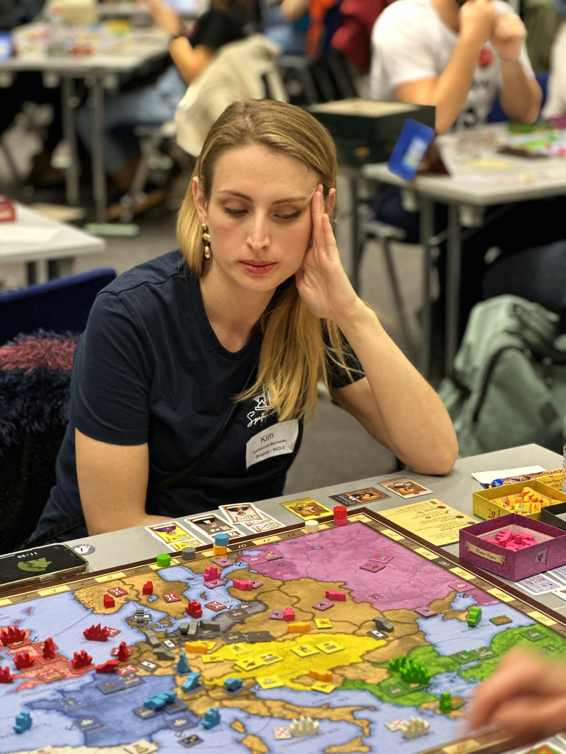 Una giocatrice concentrata su una partita di torneo agli Europe Masters 2025